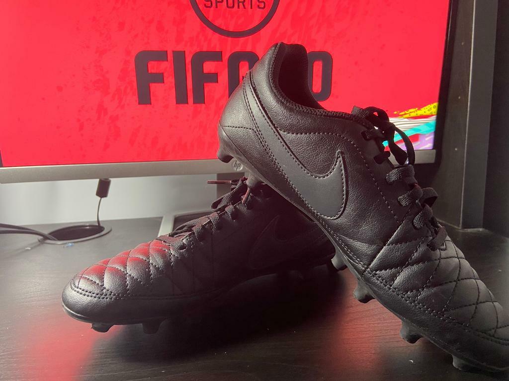 nike tiempo majesty